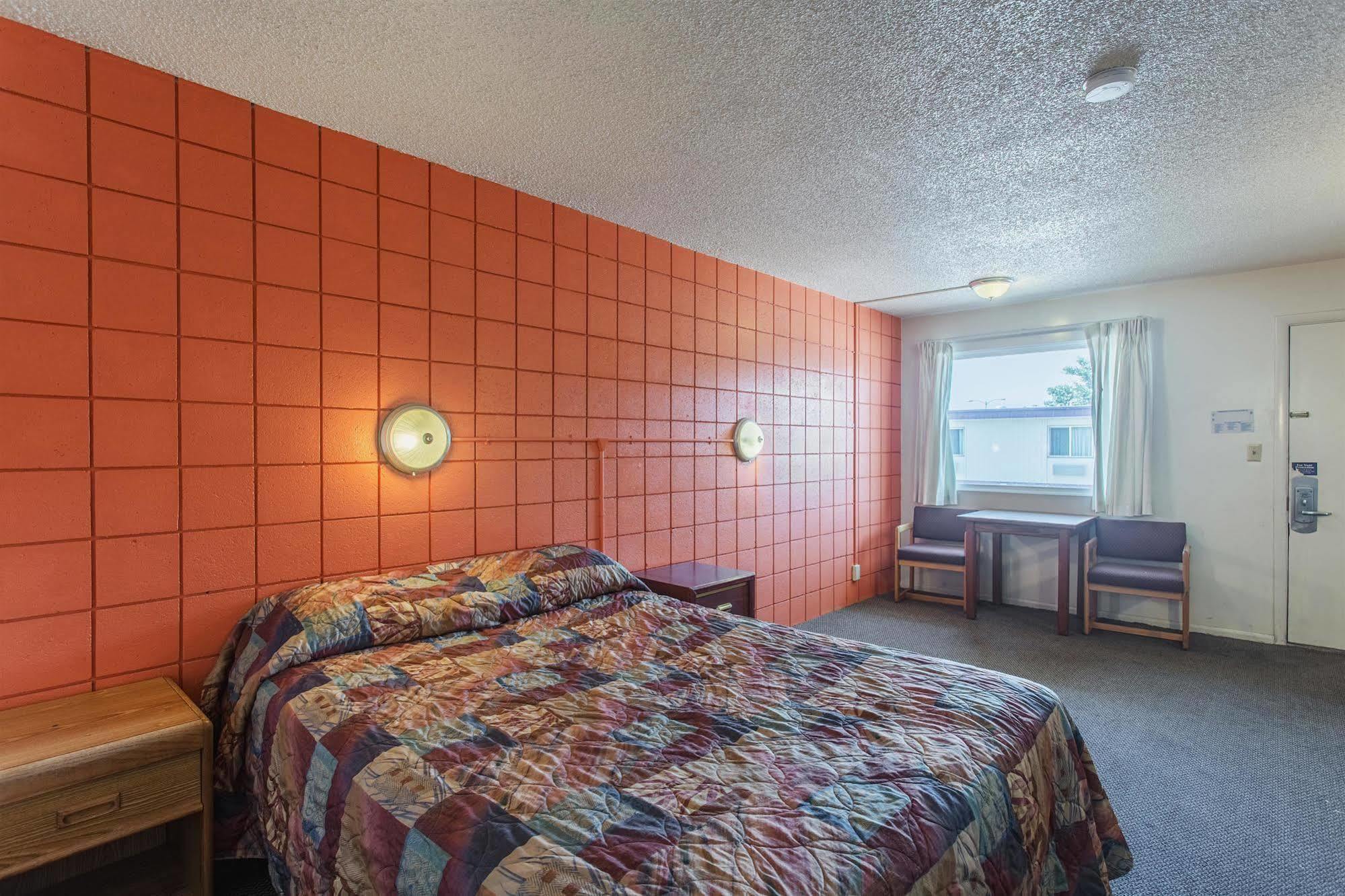 Budget Inn Missoula East Extérieur photo